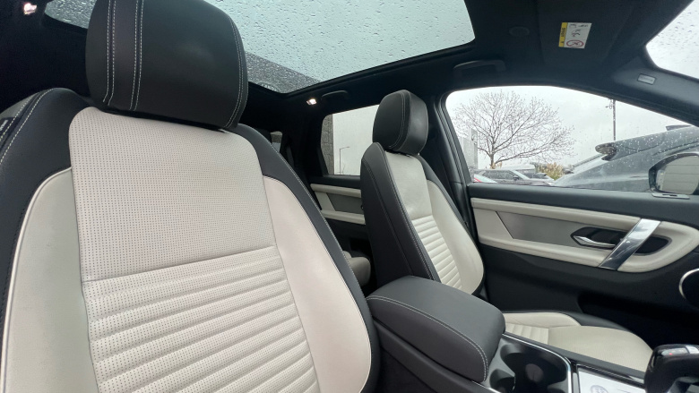 Land Rover Discovery Sport 2.0 P250 R-Dynamic SE 5dr Auto [5 Seat] Petrol Station Wagon